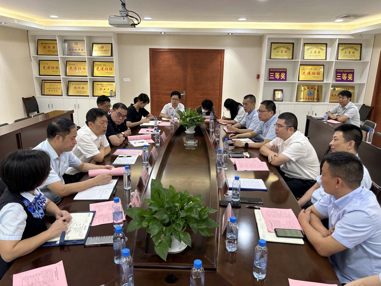 “凝心聚力学思想，知行合一谱新章”主题党日活动